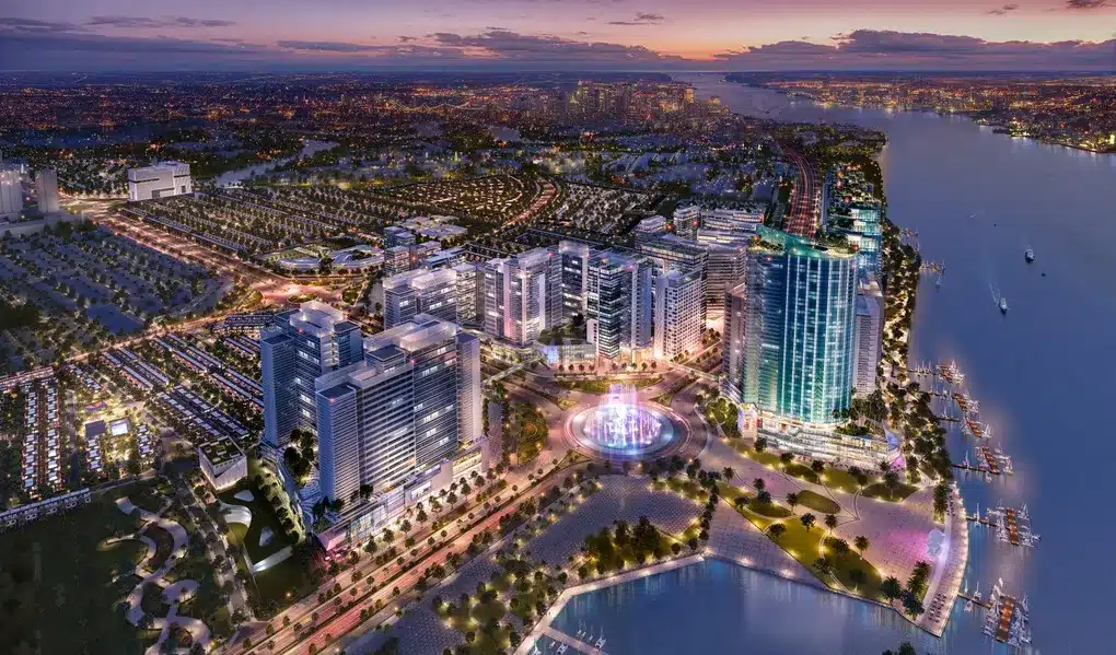 Quảng trường trung tâm tại khu đô thị Izumi City theo mô hình TOD ở khu Đông