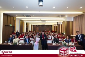 san-nam-long-dao-tao-doi-ngu-livestream-va-dung-video-nl